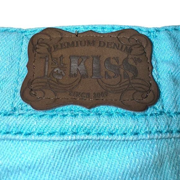 1st Kiss Denim Shorts Womens Small Distressed Rolled Cuff Casual Summer SEA21993 - Picture 1 of 16
